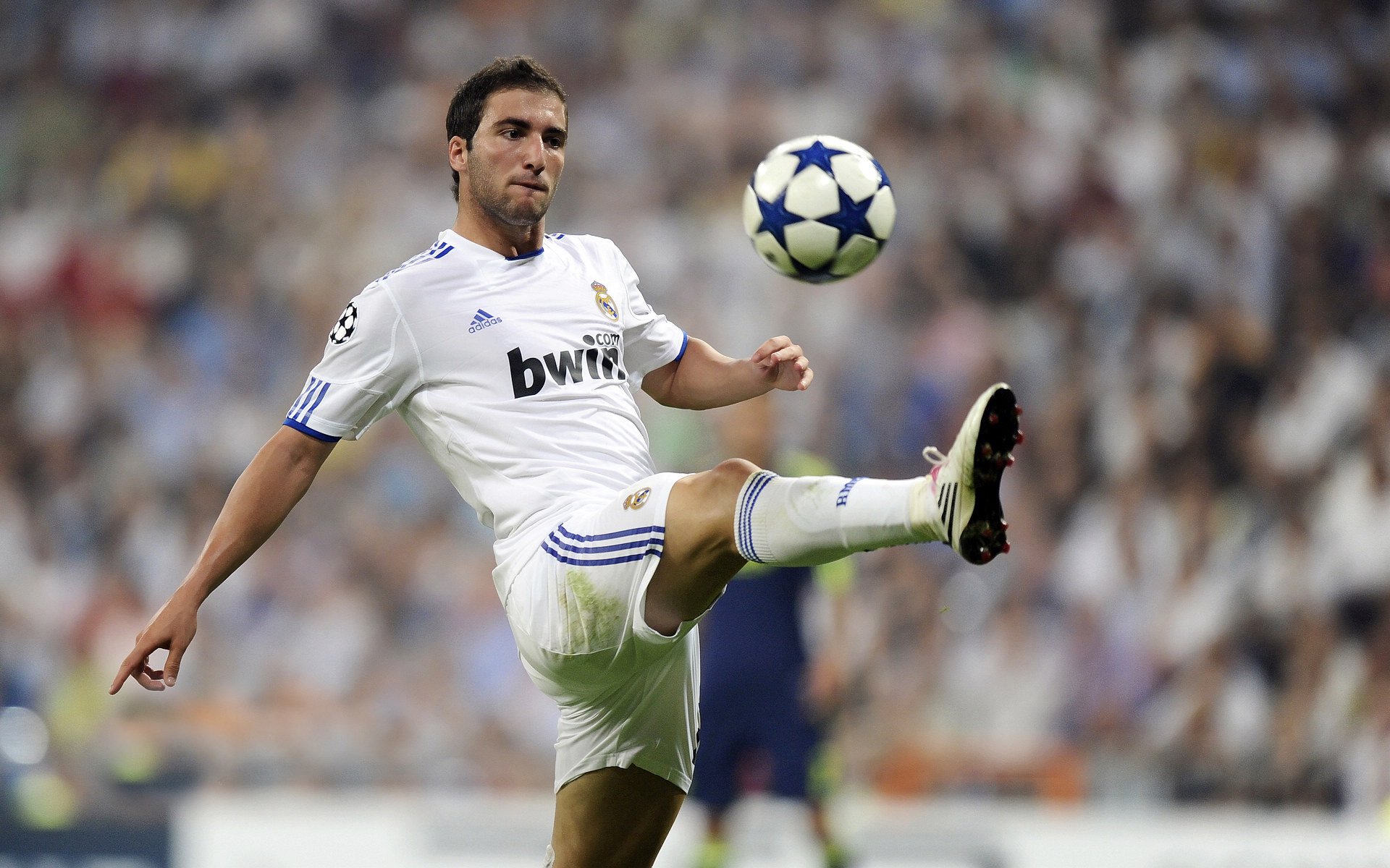Scout王者归来引爆巴塞罗那,首战神勇逆转赛况扑朔迷离